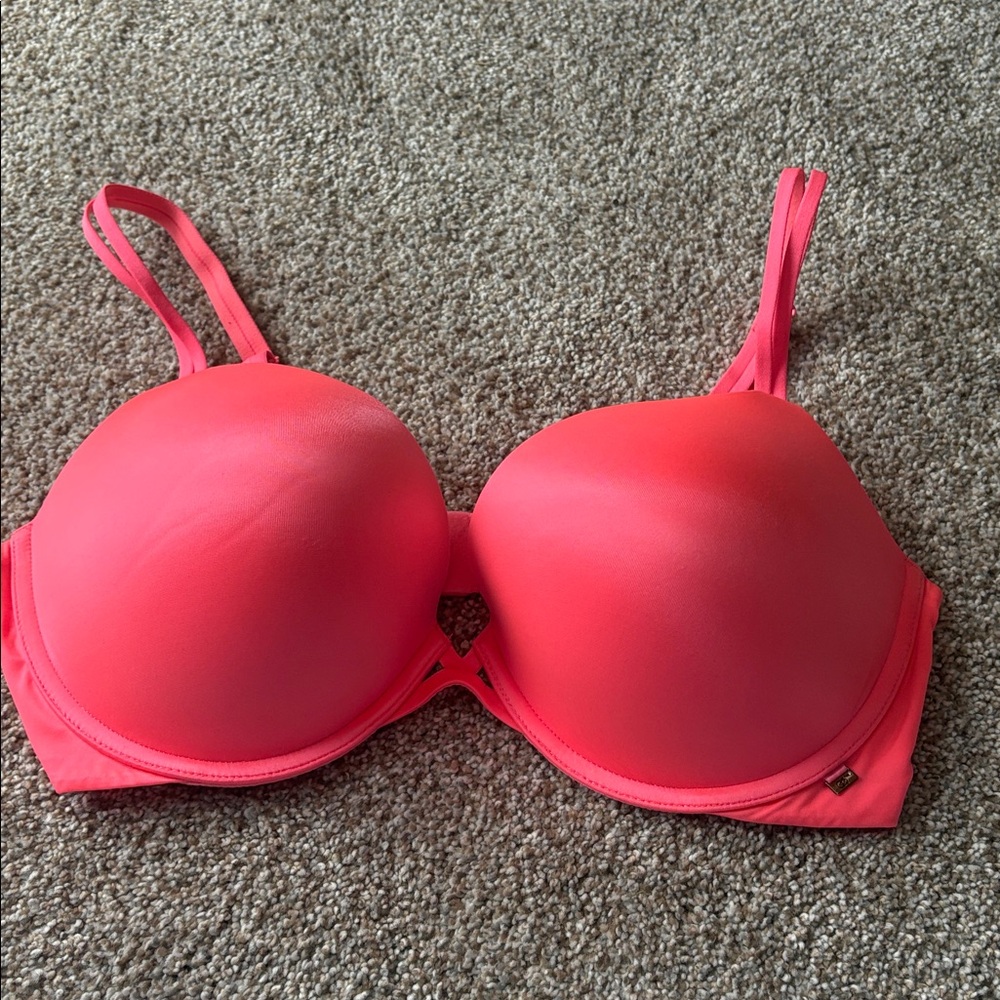 Victoria’s Secret Pink Bra 38D push up very sexy